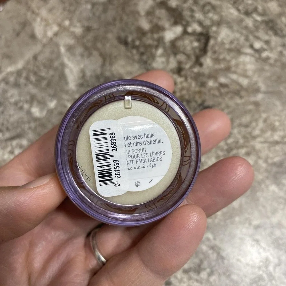 Bath & Body Works BANANA BONANZA Exfoliating Lip Scrub New